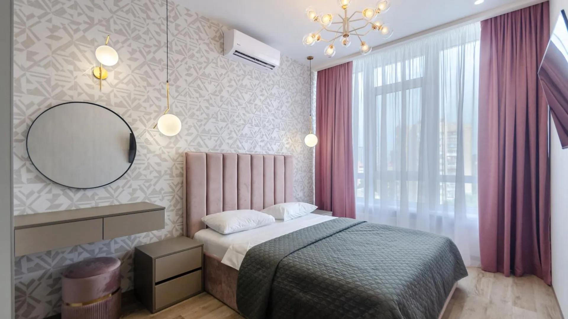 Petrovdom Apartments 11-149 In Rc Zemchuzhina 38, Zhylianska 68 基輔 乌克兰