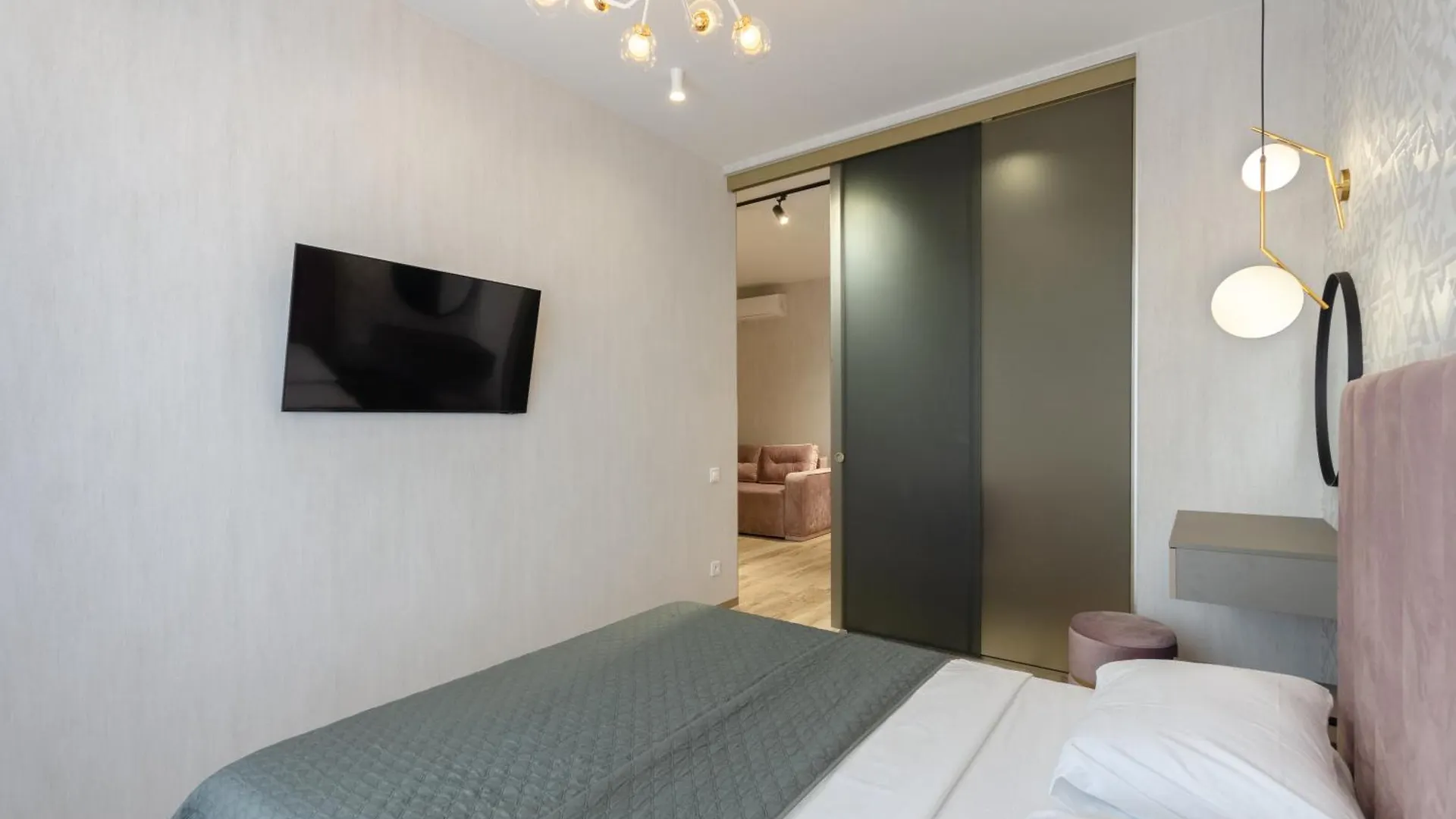 Petrovdom Apartments 11-149 In Rc Zemchuzhina 38, Zhylianska 68 基輔 乌克兰