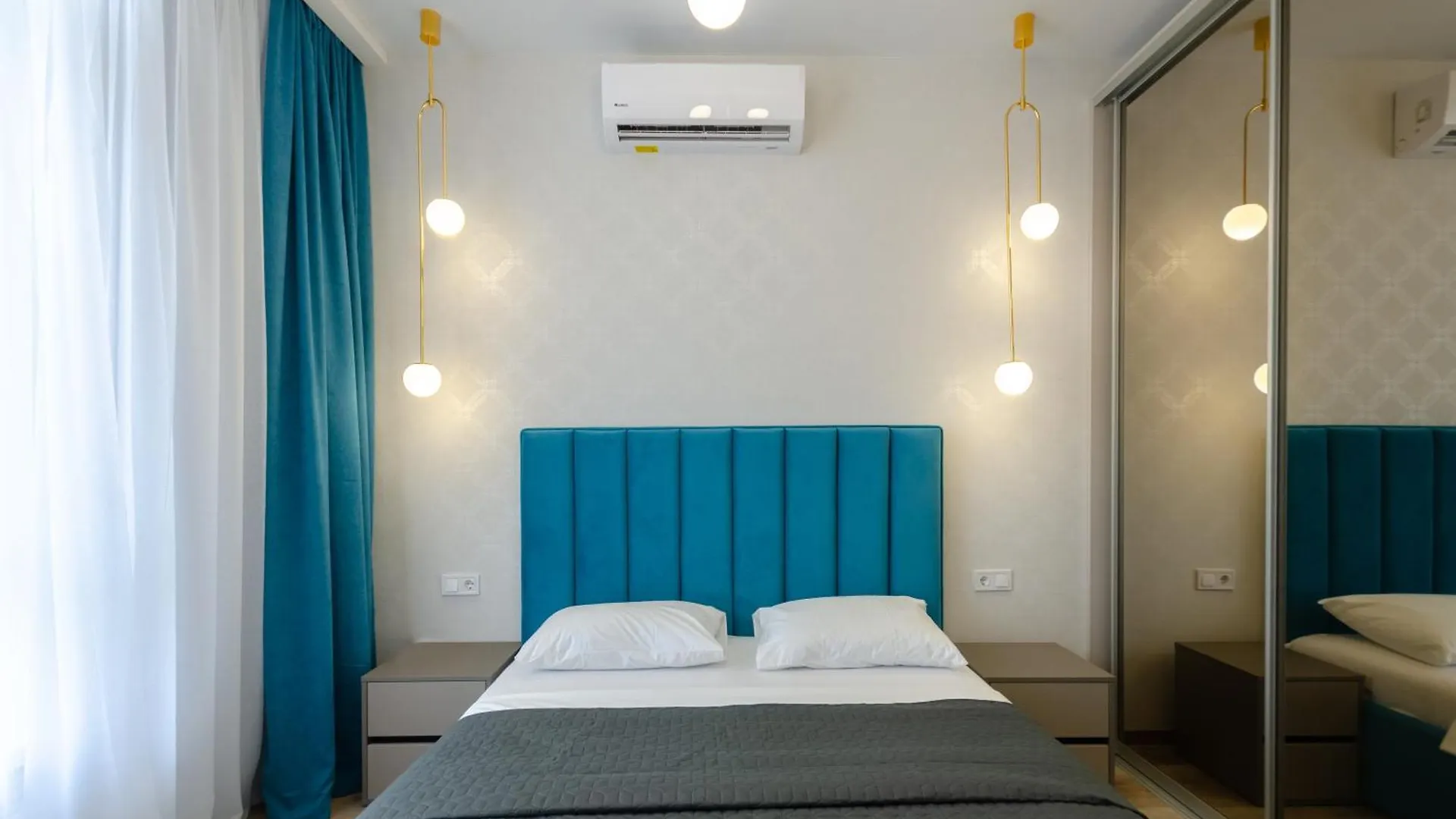Petrovdom Apartments 11-149 In Rc Zemchuzhina 38, Zhylianska 68 基輔