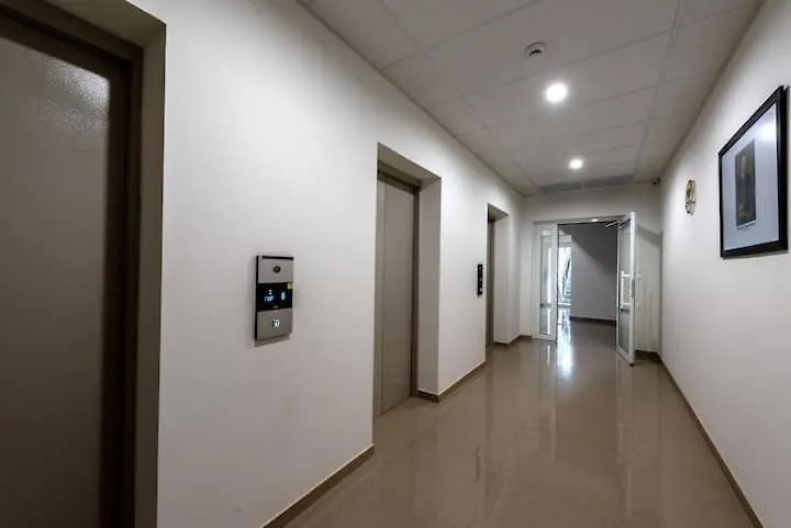 Petrovdom Apartments 11-149 In Rc Zemchuzhina 38, Zhylianska 68 基輔